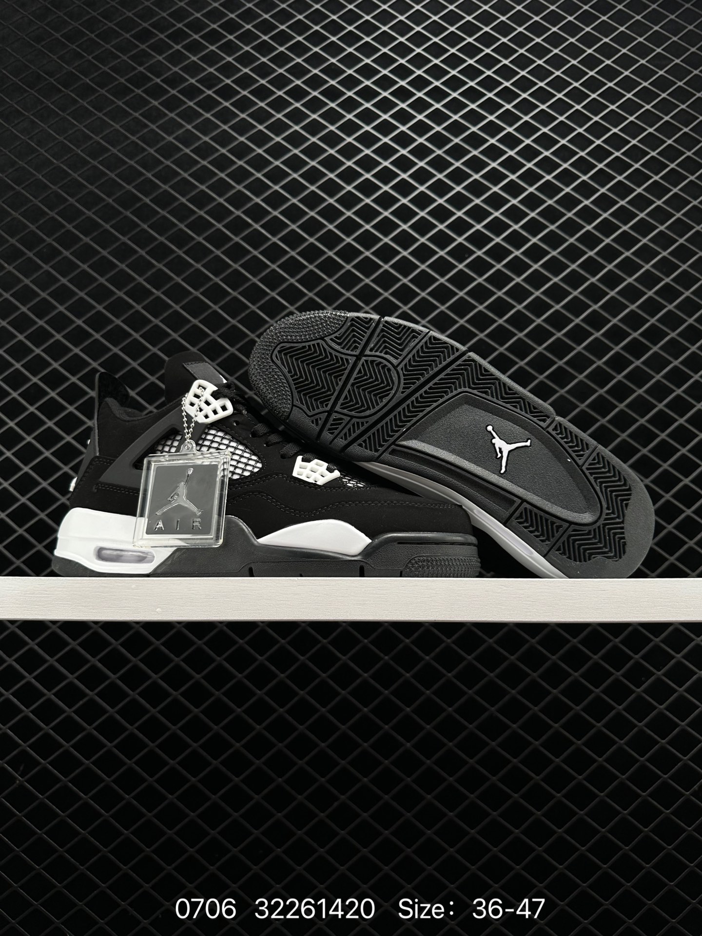 Air Jordan 4 “Cat”